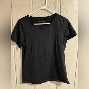 Ann Taylor black short sleeve T-shirt size small